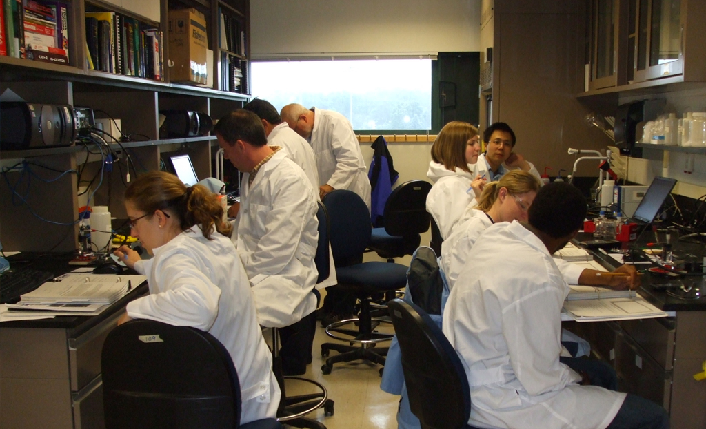 Laboratory Course in ElectrochemistryExperimental Electrochemistry